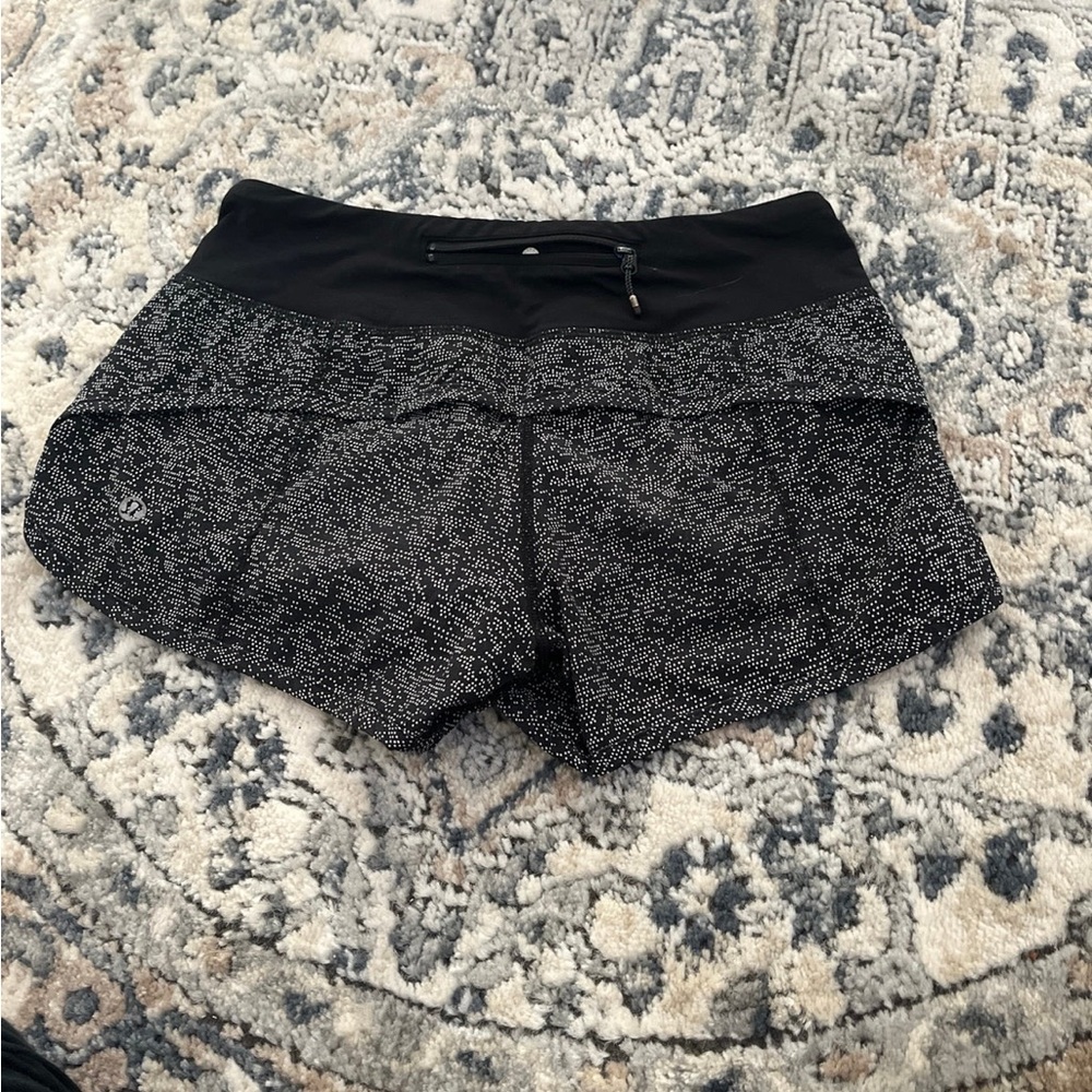 Lululemon - Picture 2 of 3